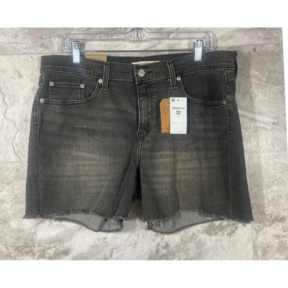 Levi's Women's Mid Length Denim Shorts Black Wash Frayed Hem Size 32